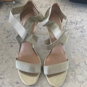 Kelly and Katie platinum gold strappy heels, size 8.5